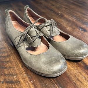 Fun Vintage Olive Dansko 39